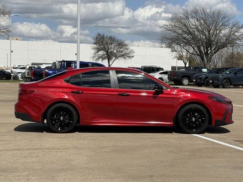 Certified 2025 Toyota Camry SE image 3