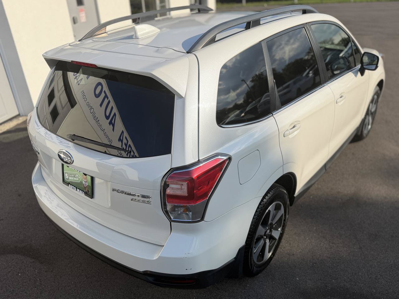 Used 2017 Subaru Forester 2.5i Limited AWD/4WD image 9