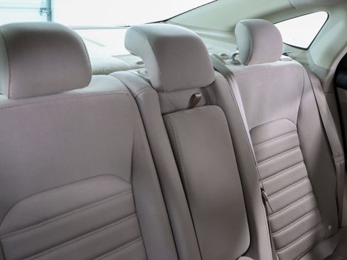 Used 2018 Ford Fusion SE image 27