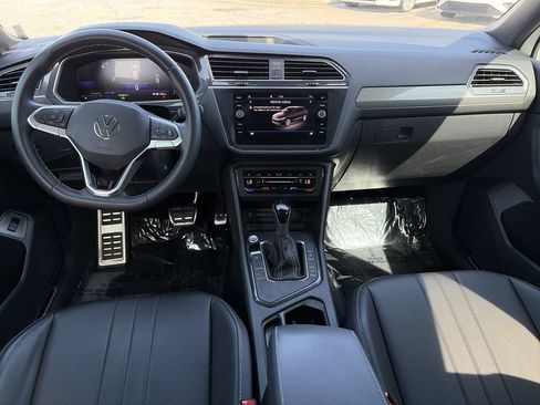 Used 2023 Volkswagen Tiguan SE R-Line FWD image 2