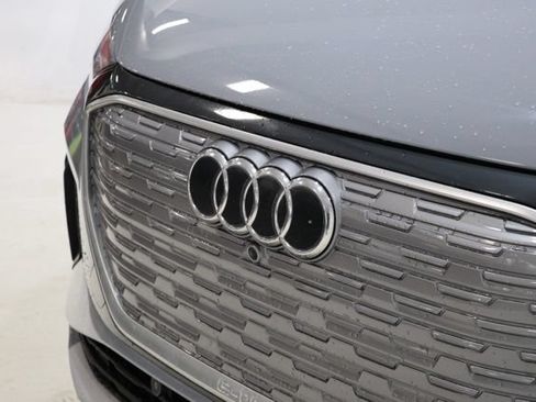 Used 2022 Audi Q4 e-tron Premium AWD/4WD image 10