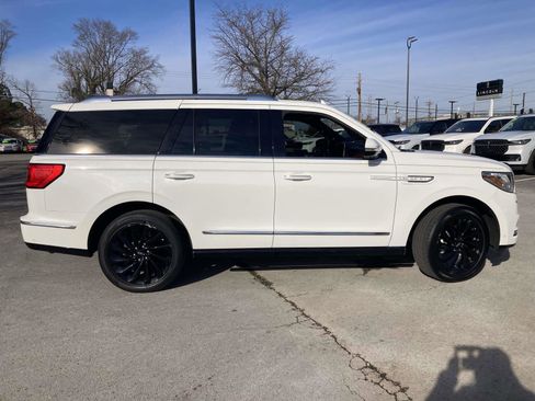 Used 2021 Lincoln Navigator Reserve AWD/4WD image 2