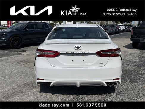 Used 2020 Toyota Camry SE w/ Convenience Package image 4