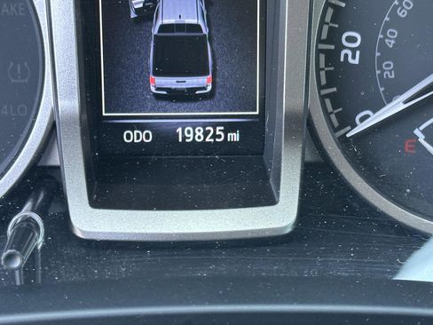 Used 2023 Toyota Tacoma SR5 image 14