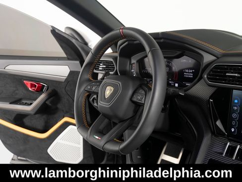 Used 2024 Lamborghini Urus Performante AWD/4WD image 34