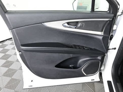 Used 2020 Lincoln Nautilus FWD w/ Equipment Group 101A image 17