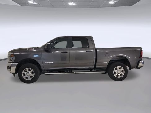 Used 2026 RAM 2500 Big Horn AWD/4WD image 2