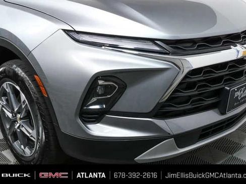 Certified 2025 Chevrolet Blazer LT FWD image 34