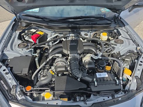 Used 2025 Toyota GR86 w/ ALL Weather Mat Package (TMS) RWD image 23
