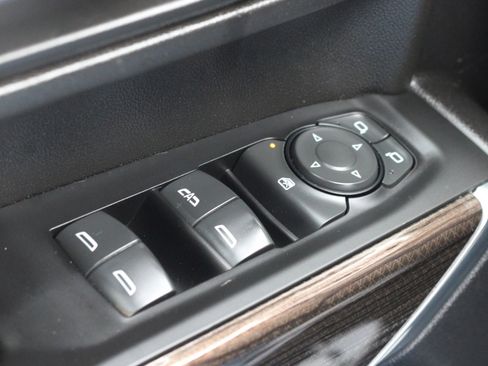 Used 2023 Chevrolet Silverado 2500 LT w/ Convenience Package image 17