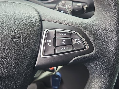 Used 2017 Ford Escape SE w/ SE Cold Weather Package AWD/4WD image 15