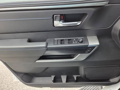 Used 2025 Toyota Tundra Platinum image 27