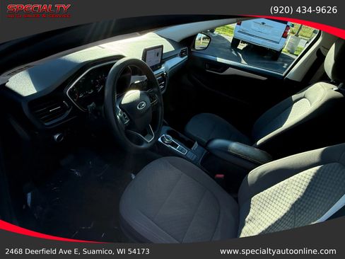 Used 2022 Ford Escape SE image 13