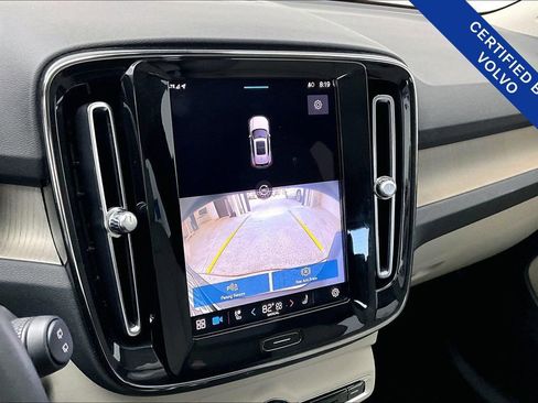 Used 2023 Volvo XC40 B5 Plus w/ Protection Package Premier image 30