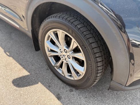 Used 2020 Ford Explorer XLT w/ Equipment Group 202A image 27