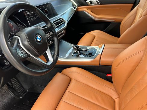 Used 2022 BMW X5 xDrive40i w/ Parking Assistance Package image 11