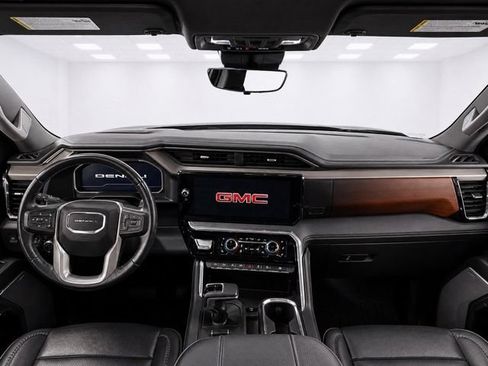 Used 2025 GMC Sierra 1500 Denali AWD/4WD image 22