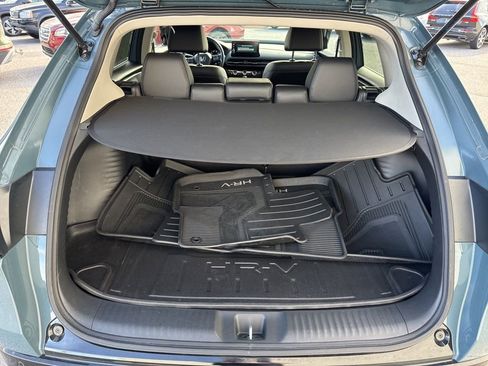 Used 2023 Honda HR-V EX-L image 10