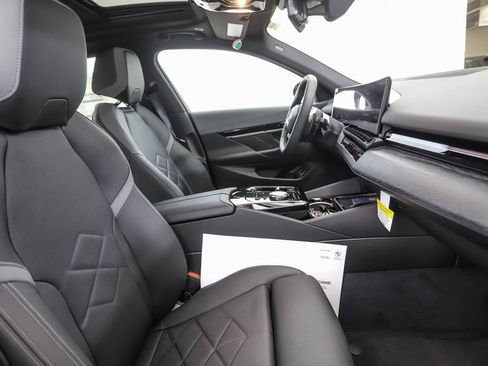 New 2026 BMW 530i xDrive image 31