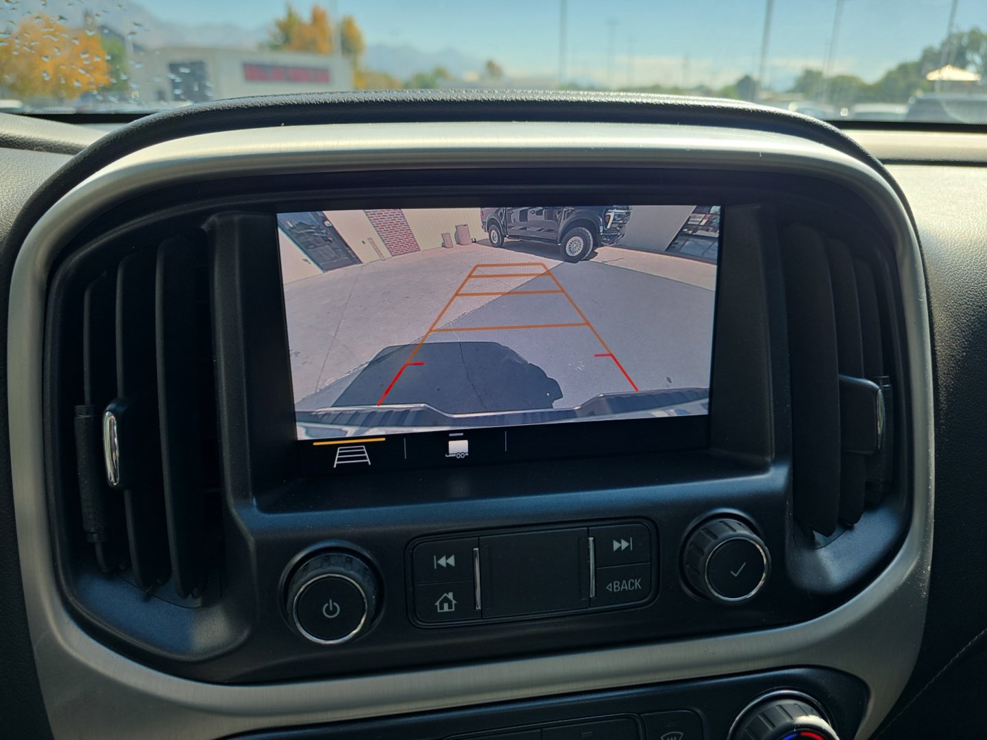 Used 2020 GMC Canyon SLE w/ Elevation Edition AWD/4WD image 14