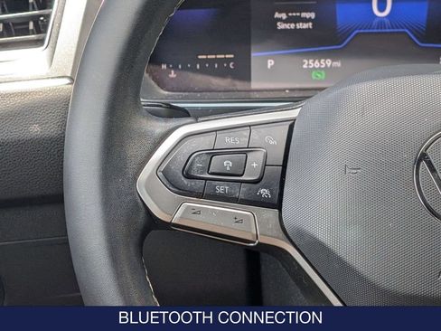 Used 2022 Volkswagen Tiguan SE w/ Panoramic Sunroof Package AWD/4WD image 21