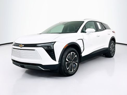 Used 2024 Chevrolet Blazer EV LT AWD/4WD image 3