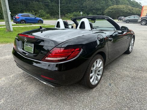 Used 2018 Mercedes-Benz SLC 300 image 15
