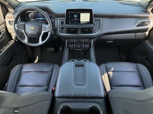Certified 2024 Chevrolet Suburban LT RWD image 11