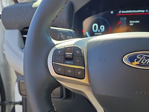 New 2026 Ford Explorer Active image 18