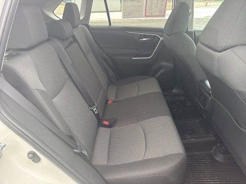 Certified 2022 Toyota RAV4 XLE image 15