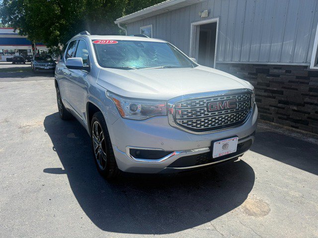 Used 2019 GMC Acadia Denali w/ Technology Package AWD/4WD image 1