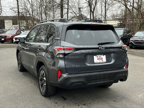 Certified 2025 Subaru Forester Premium AWD/4WD image 7