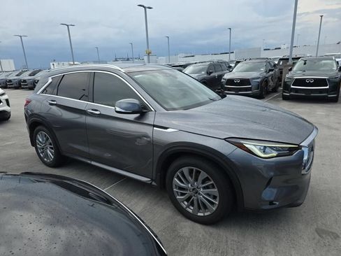 Certified 2023 INFINITI QX50 Luxe FWD image 2