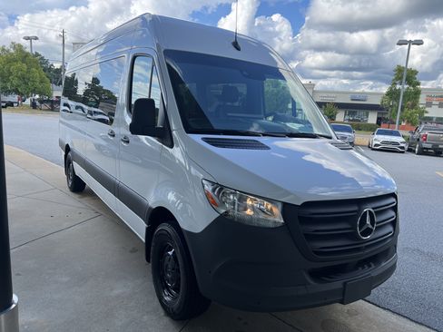 Certified 2024 Mercedes-Benz Sprinter 2500 image 5