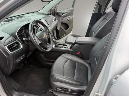 Used 2018 Chevrolet Equinox Premier FWD image 12