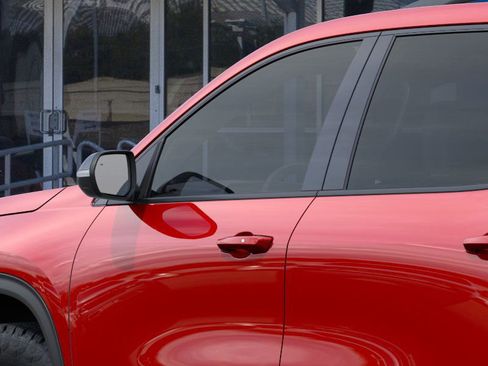 New 2026 Chevrolet Traverse Z71 w/ Enhanced Driving Package image 12