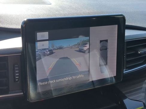 Used 2023 Ford Explorer Limited image 32