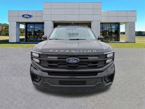 New 2025 Ford Expedition Max Active RWD image 9