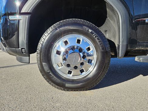 Used 2025 GMC Sierra 3500 Denali image 11