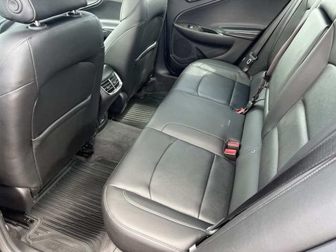 Used 2018 Chevrolet Malibu Premier w/ Premier Sun and Wheel Package FWD image 11