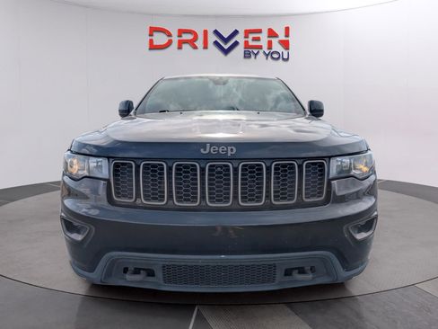 Used 2016 Jeep Grand Cherokee Laredo 75th Anniversary image 8