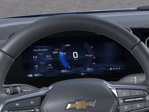 New 2026 Chevrolet Equinox EV LT image 18