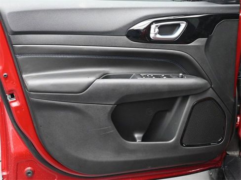 New 2026 Jeep Compass Latitude image 11