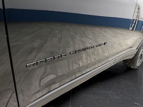 New 2026 Jeep Grand Cherokee Altitude AWD/4WD image 34