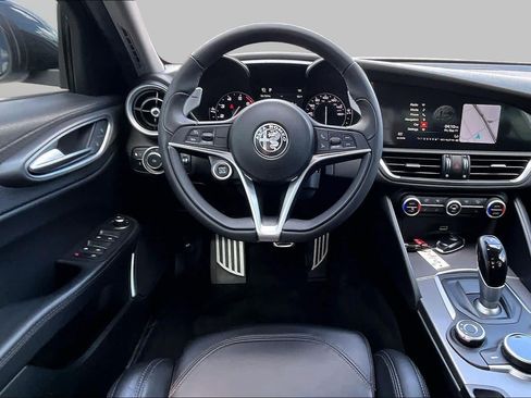 Used 2019 Alfa Romeo Giulia Ti Sport w/ Quick Order Package 22U Sport RWD image 6