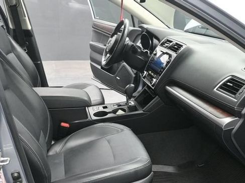 Used 2019 Subaru Outback 2.5i Limited AWD/4WD image 18
