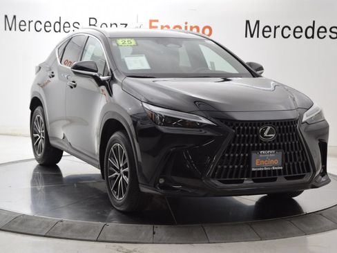 Used 2025 Lexus NX 250 FWD image 8