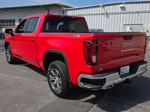 New 2026 GMC Sierra 1500 SLE image 8