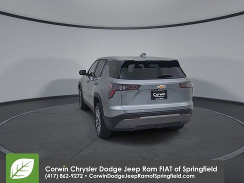 Used 2026 Chevrolet Equinox LT AWD/4WD image 12