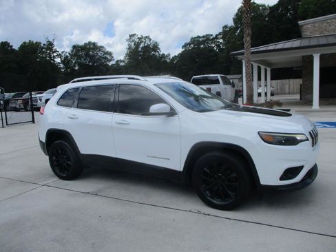 Used 2019 Jeep Cherokee Latitude w/ Popular Appearance Group FWD image 1